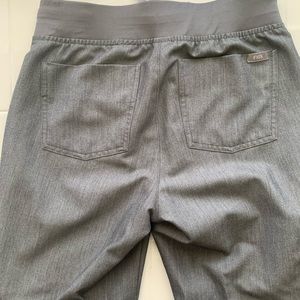 FIGS XS GRAPHITE JOGGERS
